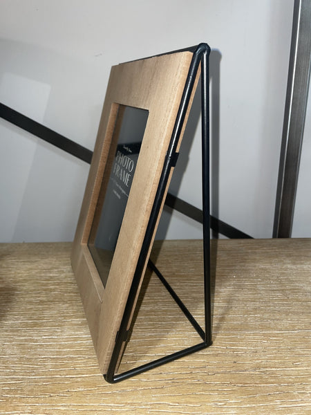 SIL 5X7' WOODEN & WIRE FRAME – Creative Ideas Home and Gift