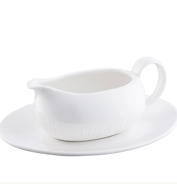 Belleek Erne Sauce Boat and Tray