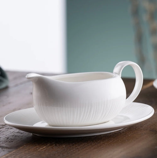 Belleek Erne Sauce Boat and Tray