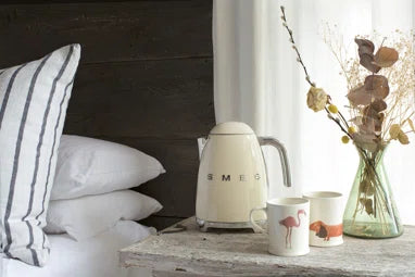 Smeg Retro Style Kettle-Cream