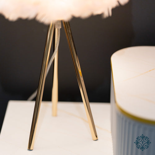 Tara FEATHER TABLE LAMP WHITE 50CM