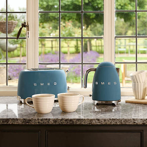 Smeg Kettle in Matte Storm Blue